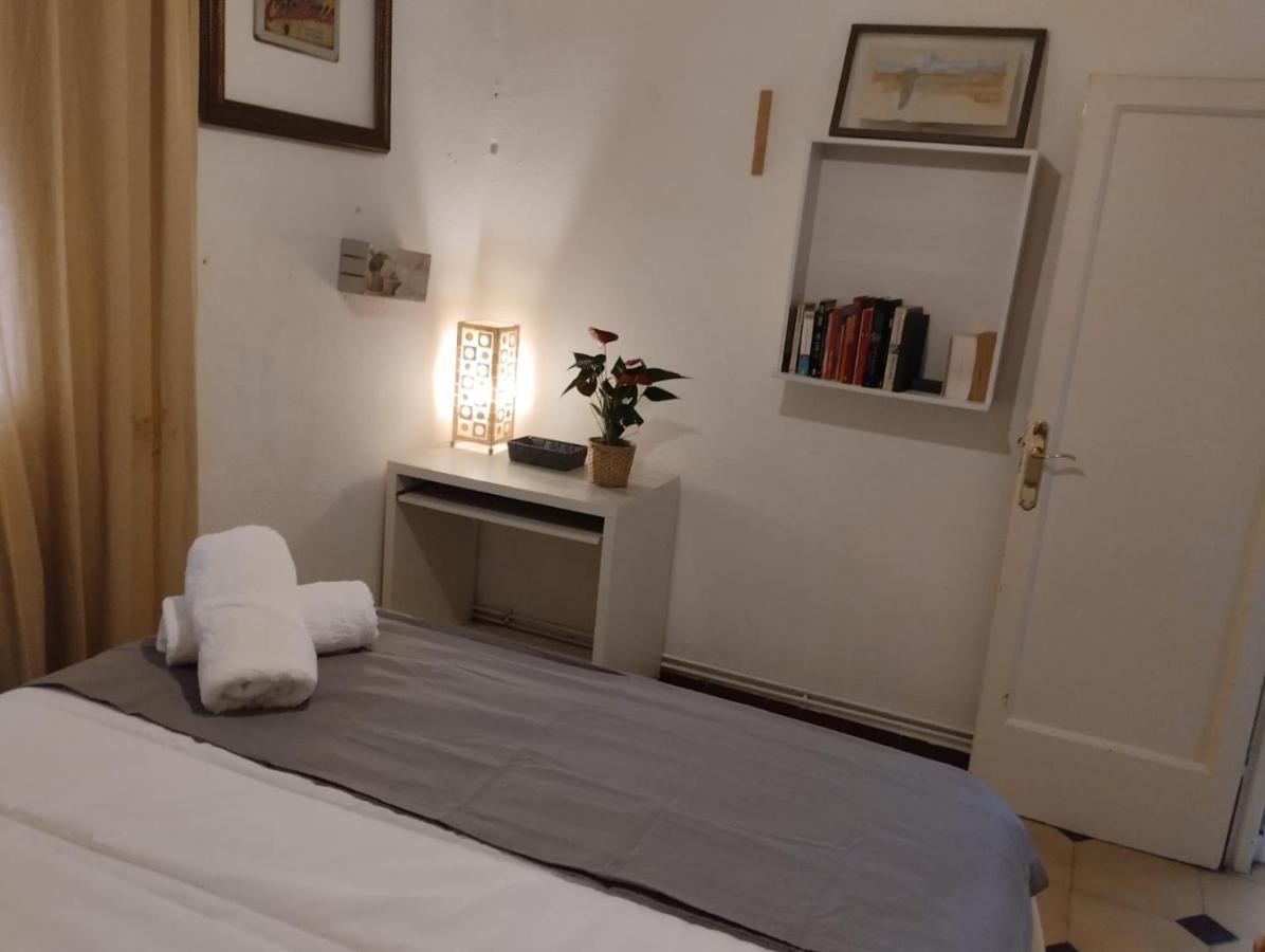 Gaudi 51 Apartment บาร์เซโลนา ภายนอก รูปภาพ