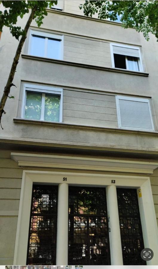 Gaudi 51 Apartment บาร์เซโลนา ภายนอก รูปภาพ