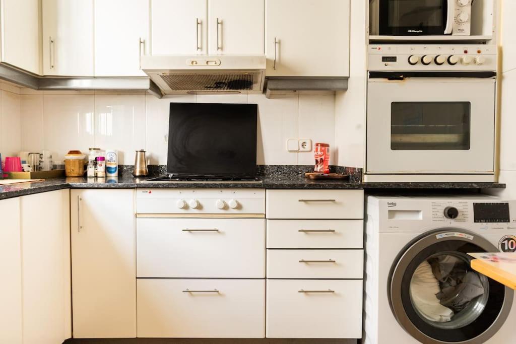 Gaudi 51 Apartment บาร์เซโลนา ภายนอก รูปภาพ